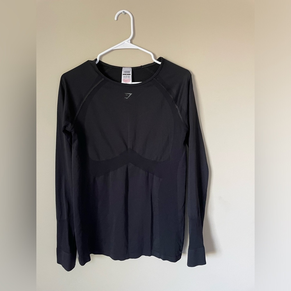 Gymshark Black Long Sleeve running shirt. Back cut out NWOT size M